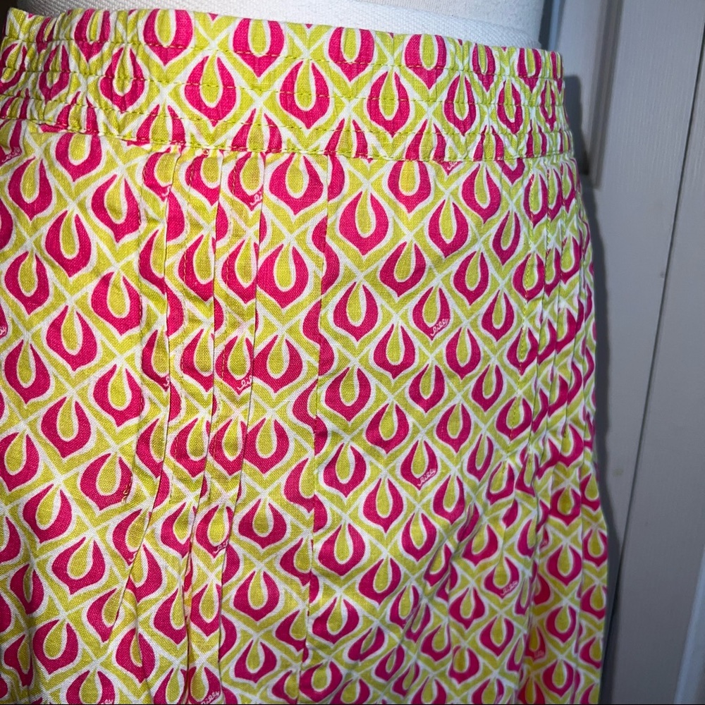 Lilly Pulitzer Peach/Green Pintuck, white lined Elastic Waist MIDI Skirt - Picture 4 of 14